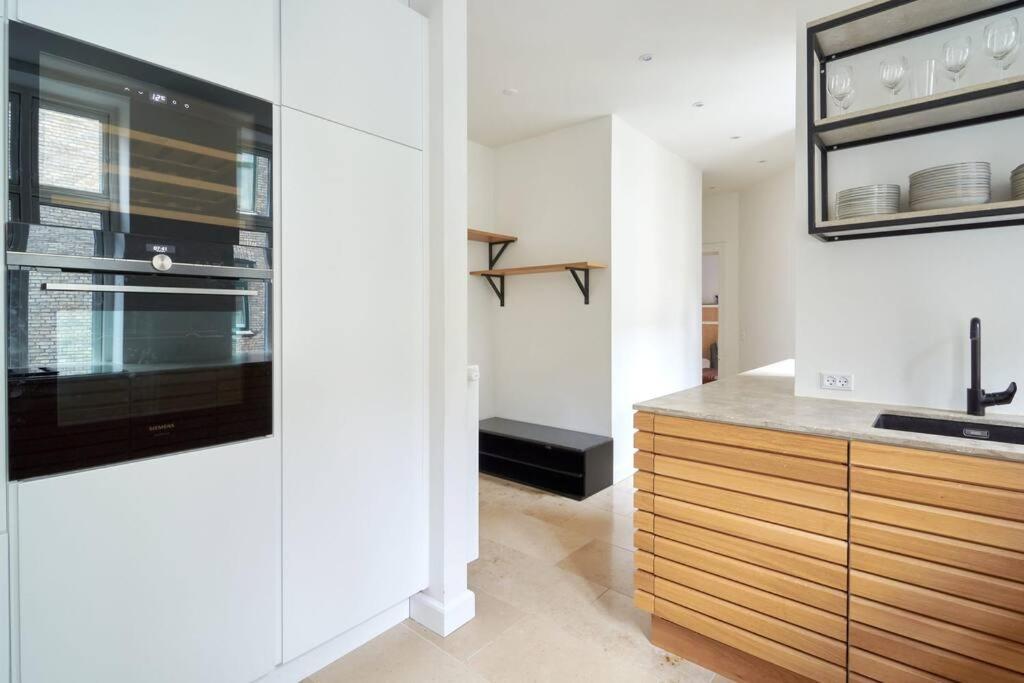 Spacious 3 Bedroom Manor Flat Next To Tivoli * Kopenhagen