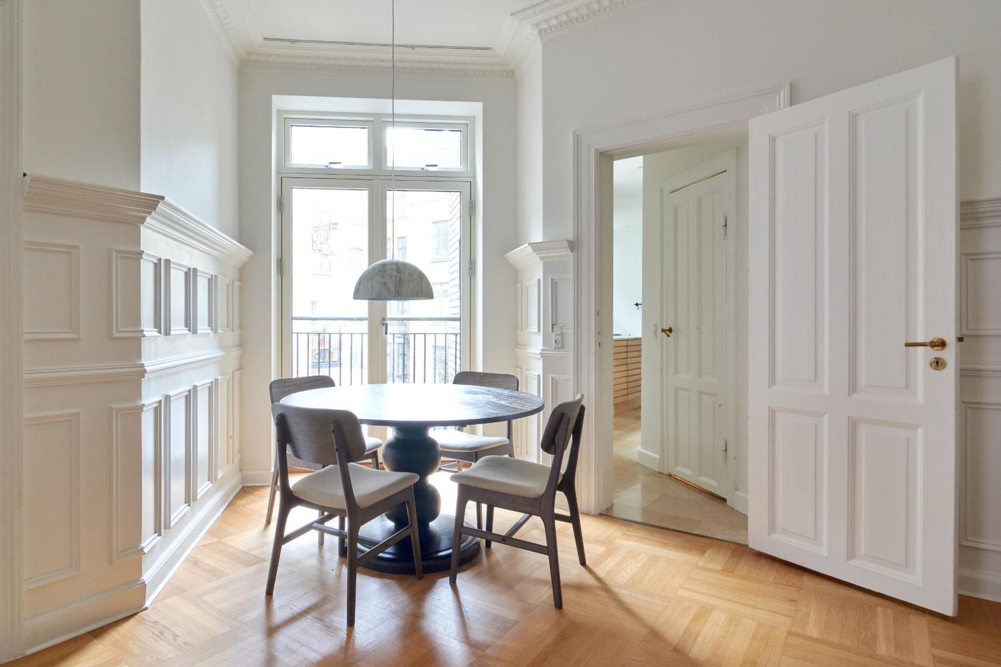 Spacious 3 Bedroom Manor Flat Next To Tivoli Appartement