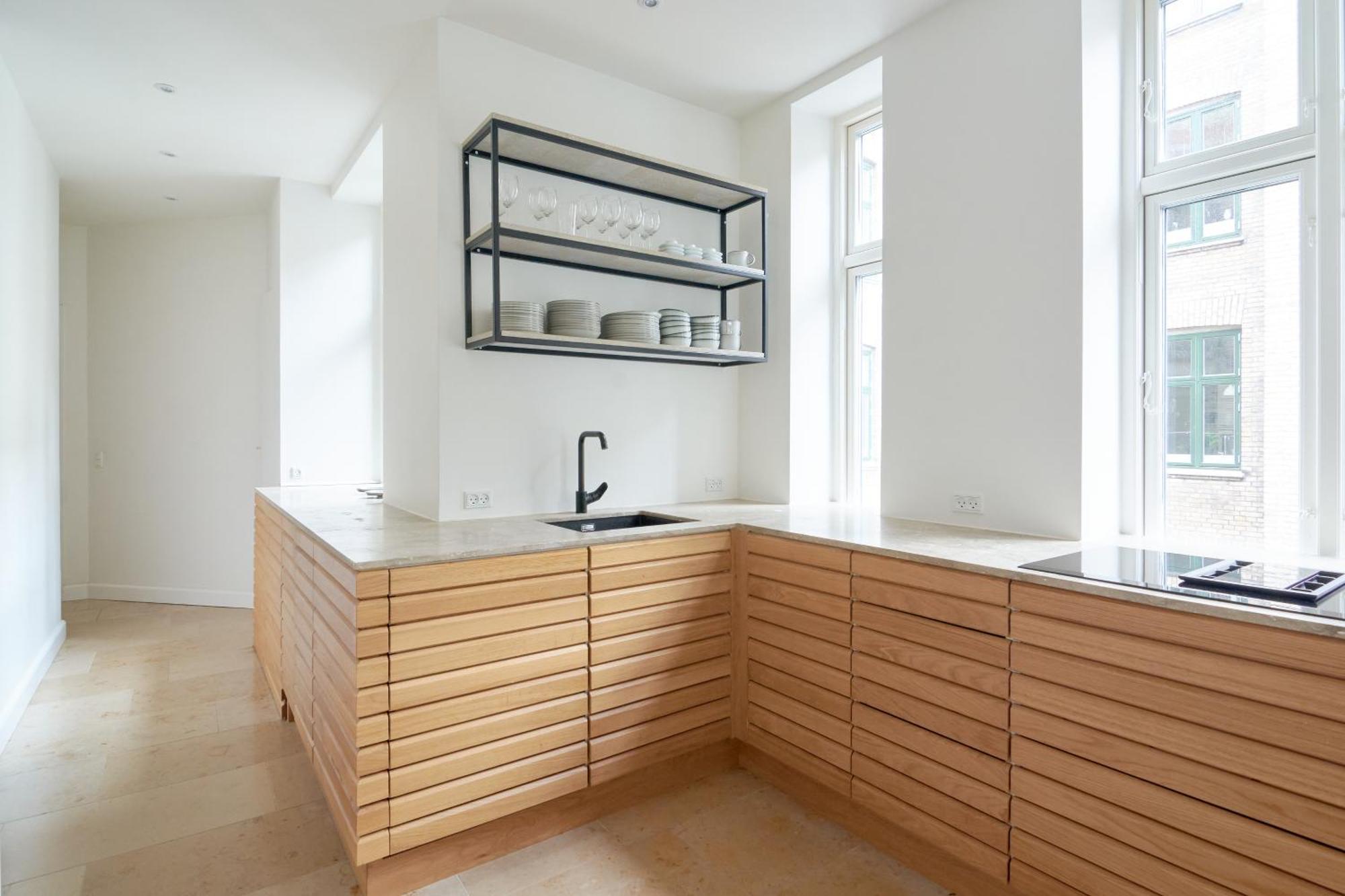 Spacious 3 Bedroom Manor Flat Next To Tivoli Appartement *
