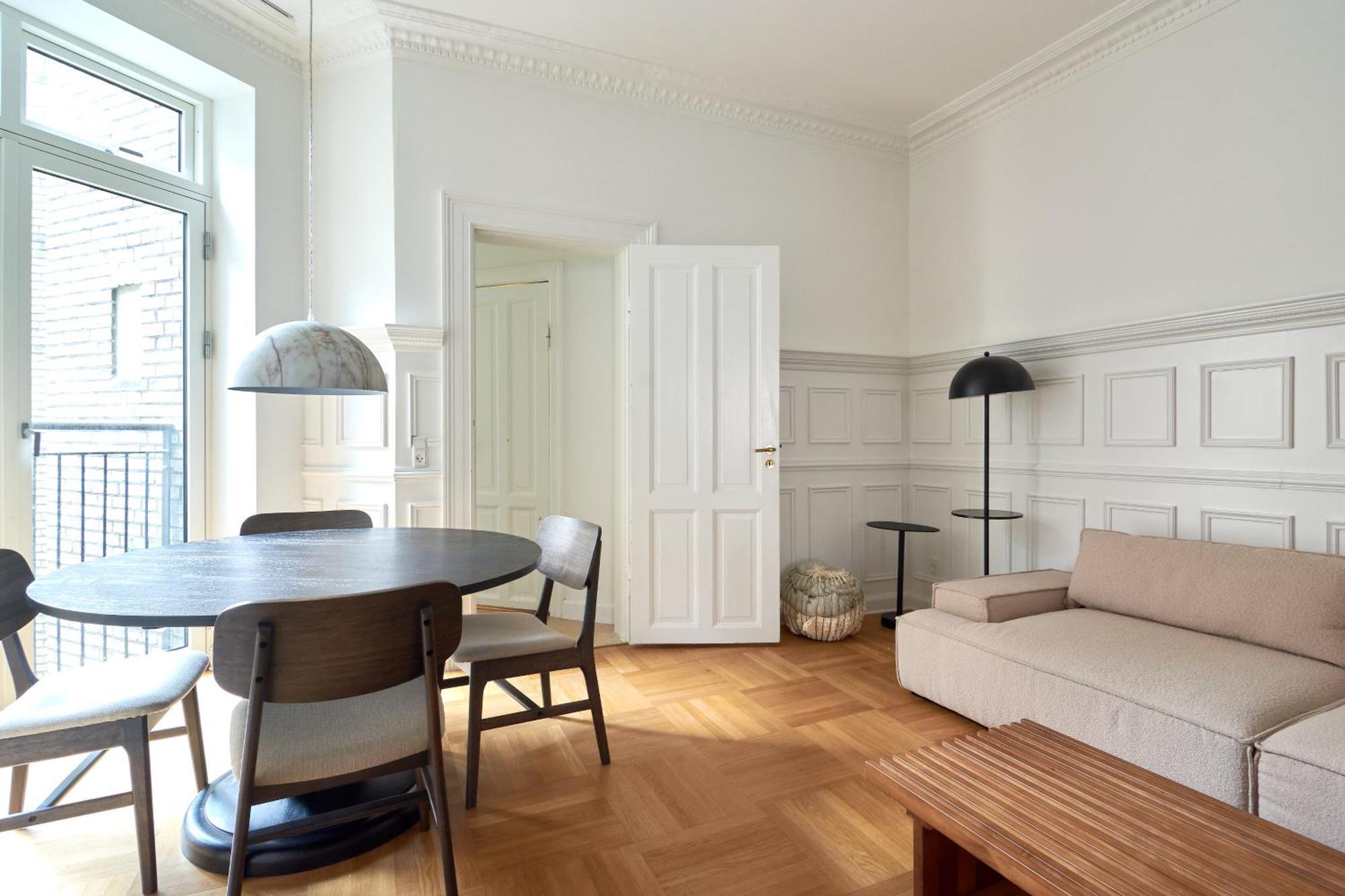 Spacious 3 Bedroom Manor Flat Next To Tivoli Kopenhagen